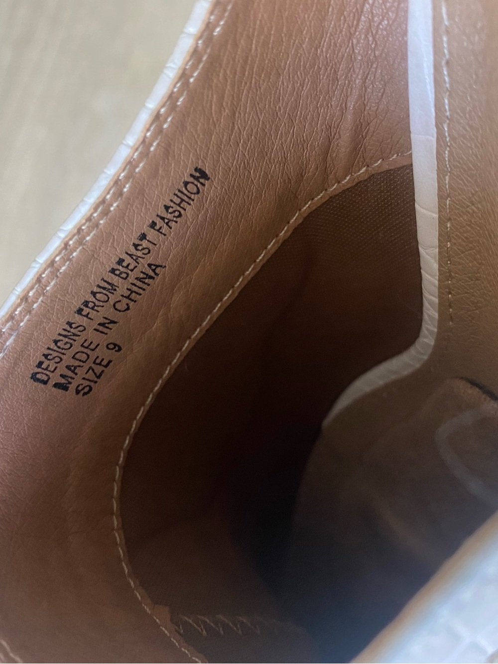 BEAST FASHION White Croc-Embossed Leather Mule Boots with Stacked Heel size 9 - Picture 11 of 12